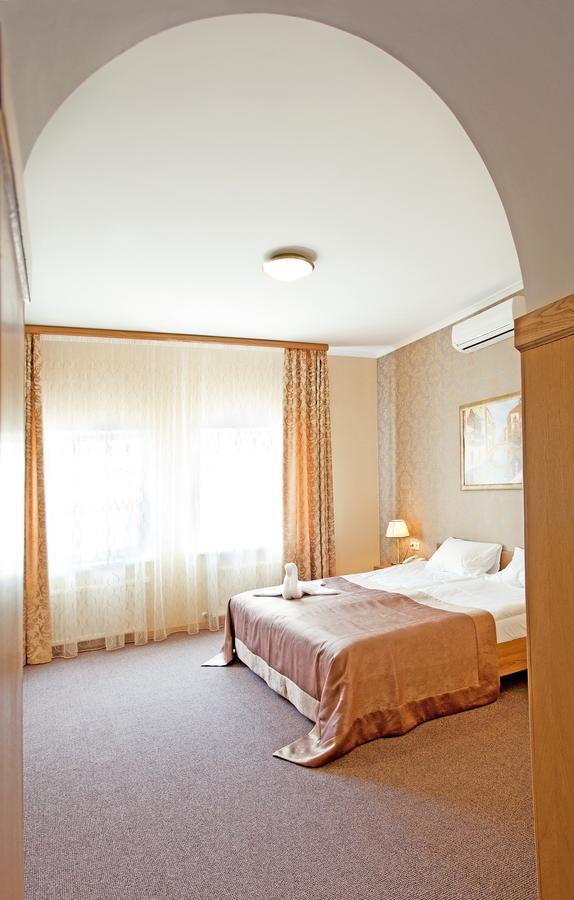 Wellotel Odessa Exterior photo
